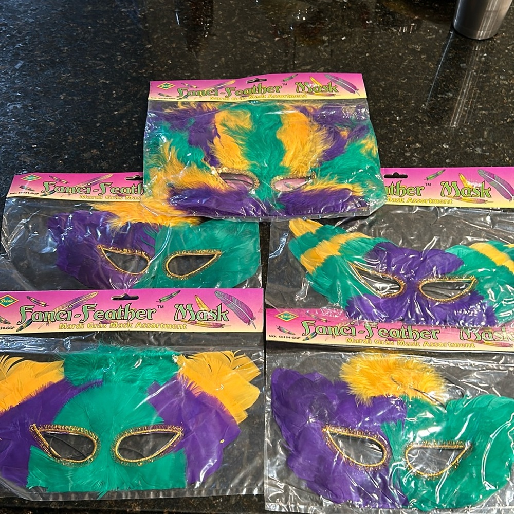 Lot of 5 New Beistle Fanci-Feather Masks, NIP